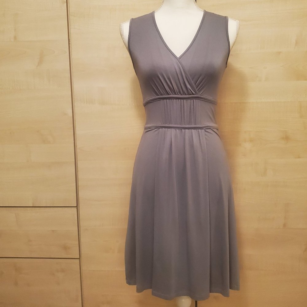 Design History Sleeveless Gray Dress